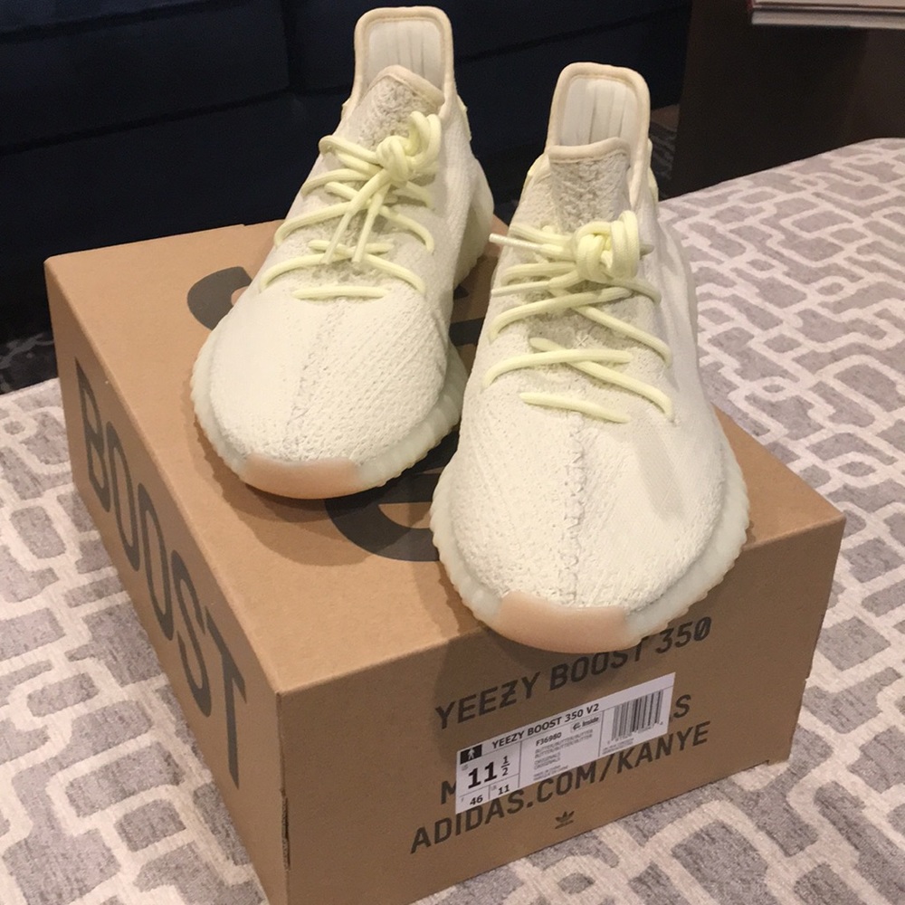 NWT Yeezy Boost 350 V2 - Butter